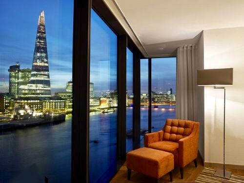 Cheval Three Quays - Tower View Deluxe 3-Bedroom Image 1