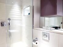 Cheval Three Quays - Tower View Deluxe 3-Bedroom Image 13