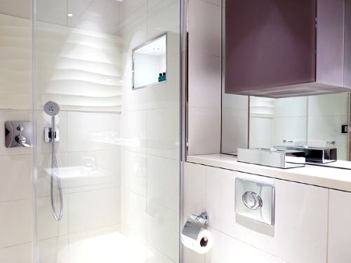 Cheval Three Quays - Tower View Deluxe 3-Bedroom Image 13