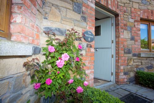 Outside view of The Tack Room at Decoy country Cottages