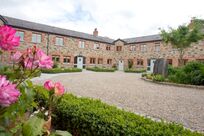 Courtyard view of Decoy Country Cottages